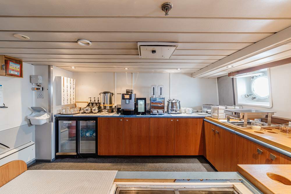 Экспедиционное судно ледового класса «Профессор Хромов» рис.11