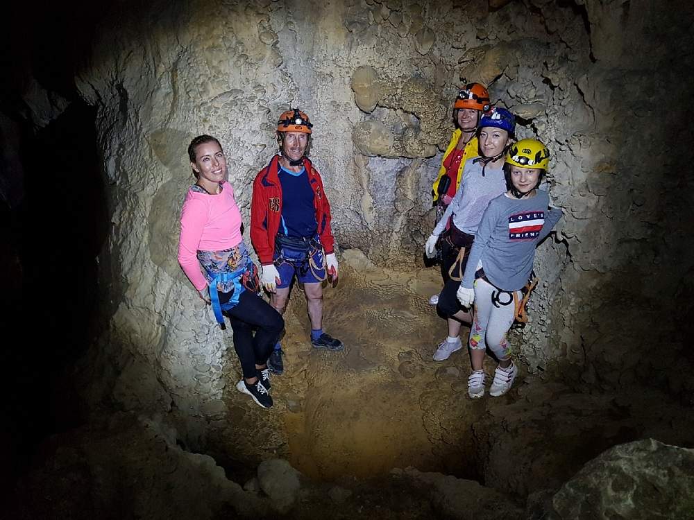 Посещение пещер в Крыму