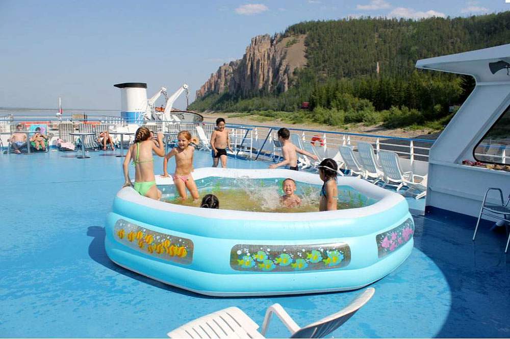 Экспедиционное судно «Демьян Бедный» рис.12