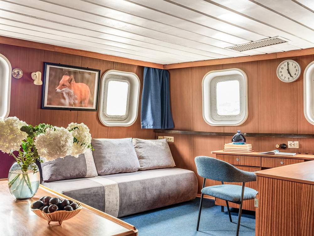 Экспедиционное судно «Академик Шокальский» рис.14