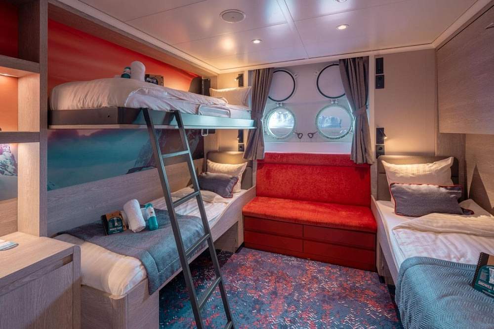 Трехместная каюта (Hondius) рис.1