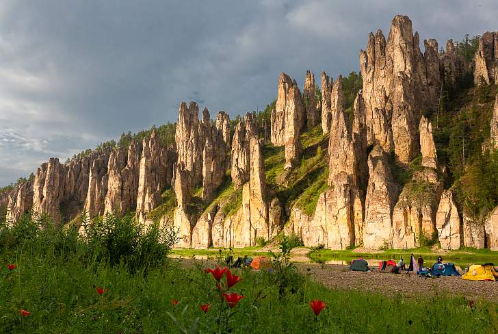 Сплав на катамаранах с мотором в Якутии по рекам Лена и Синяя «Золотые скалы реки Синяя. Синские и Ленские Столбы»