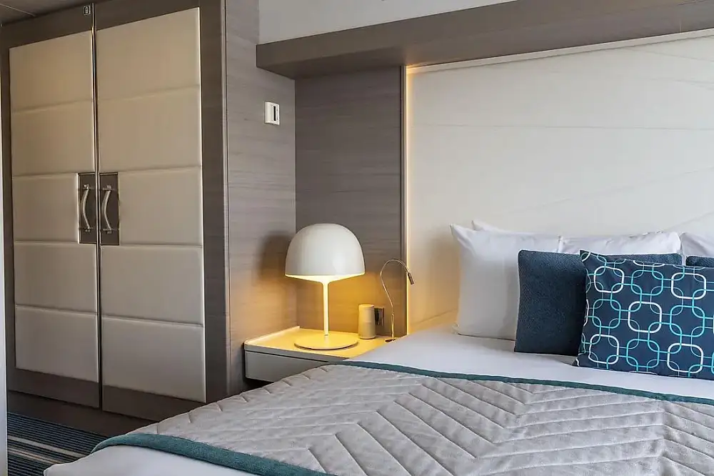 «Престиж» (на 4, 5, 6 палубе) (PRESTIGE STATEROOMS) (Le Lyrial) рис.2