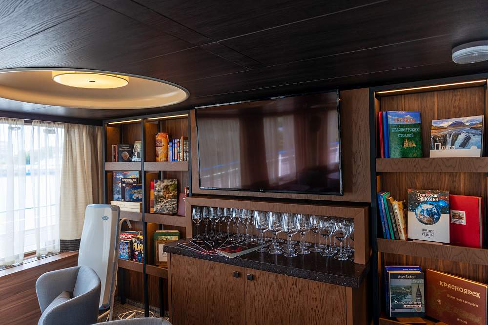 Теплоход «Максим Горький» рис.10