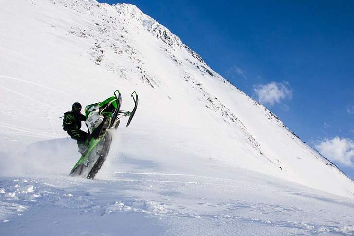 Тур на снегоходах на Кольском полуострове «Школа катания на горных снегоходах в Хибинах» 3 дня