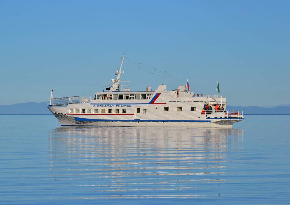 Теплоход «Александр Великий» рис.1