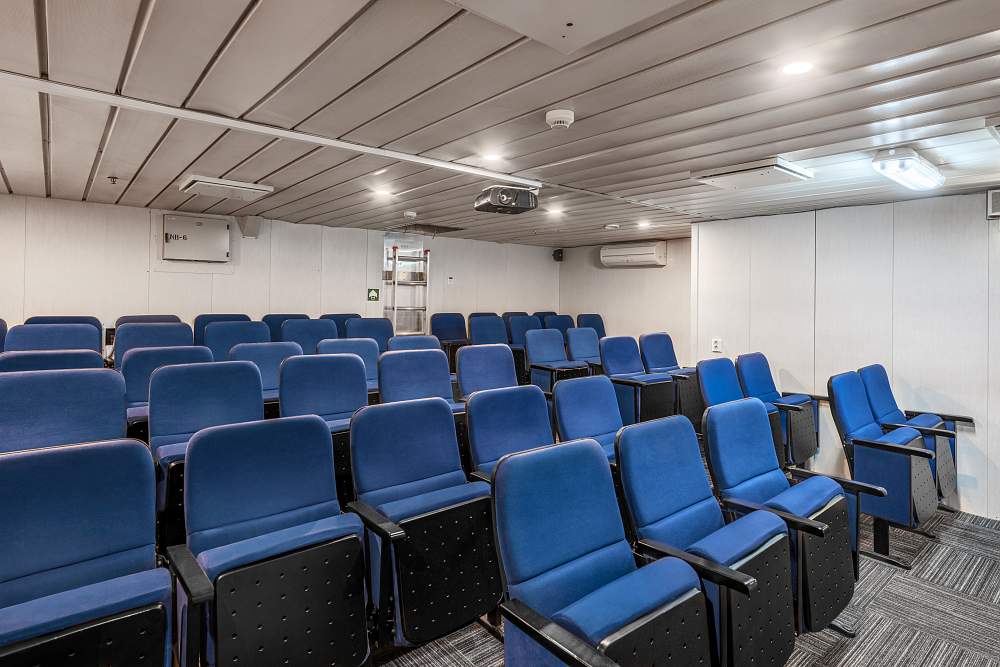 Экспедиционное судно ледового класса «Профессор Хромов» рис.16