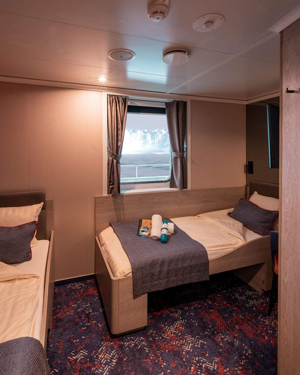 Двухместная каюта с окном (Hondius) рис.5