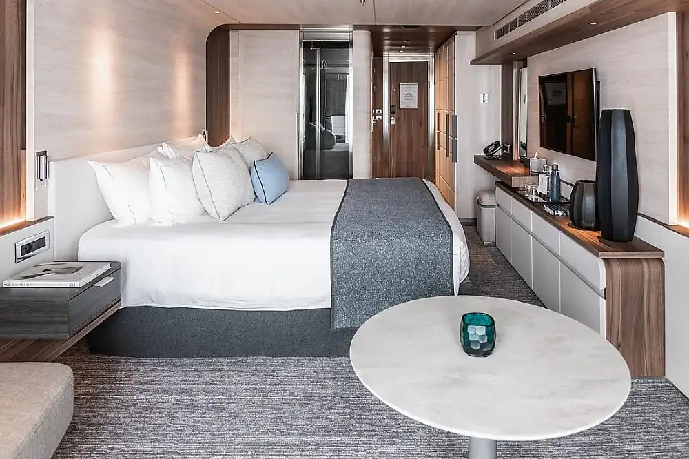 Люкс «Делюкс» (палуба 6, 7, 8) (Le Commandant Charcot) рис.1