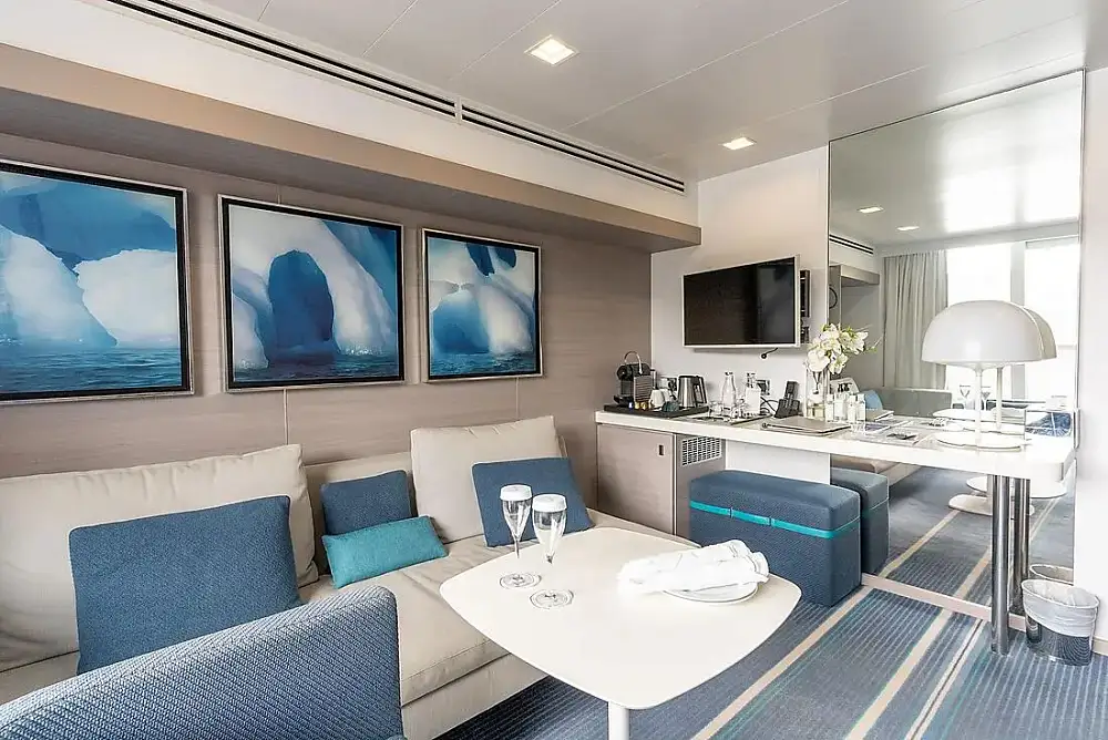 Люкс «Делюкс» (6 палуба) (DELUXE SUITE) (Le Lyrial) рис.3