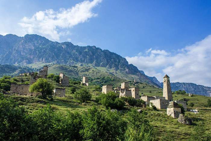 Замок Эрзи в горной  Ингушетии