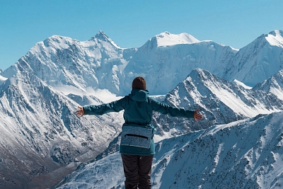 Катунь и горные долины на Алтае во время активного маршрута