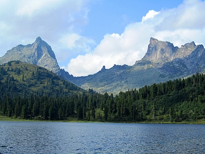 саянские перевалы в Саянах во время активного маршрута