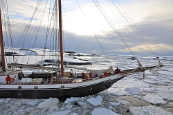 Парусная экспедиция к Антарктическому полуострову на судне Amazone + SKITOUR (с перелетом через пролив Дрейка) рис.2