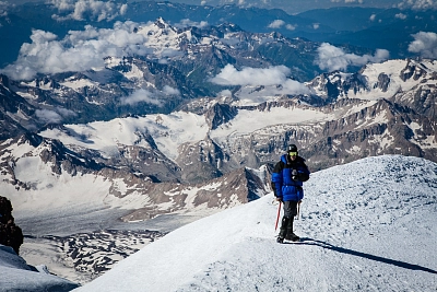 ледники и перевалы на Эльбрусе во время активного маршрута