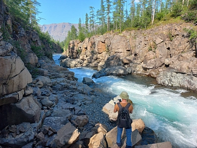 северные архипелаги и реки на севере России во время туристического маршрута